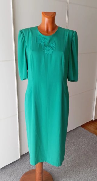 Vestido vintage verde con flor. Nuevo.