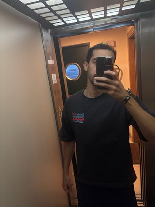 Camiseta Zara Negra Estampada