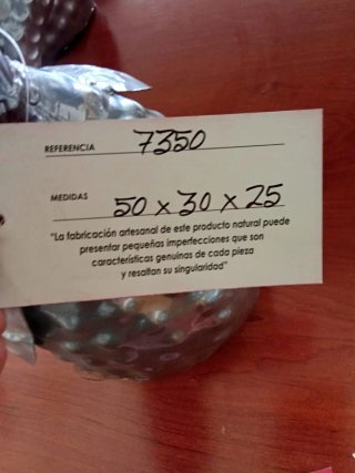 2 figuras de gallina de latón. Nuevas con etiqueta