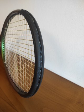 Raqueta Tenis Wilson Blade V8 98. Buen estado.