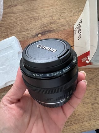 Canon EF 28mm f/2.8 Lente
