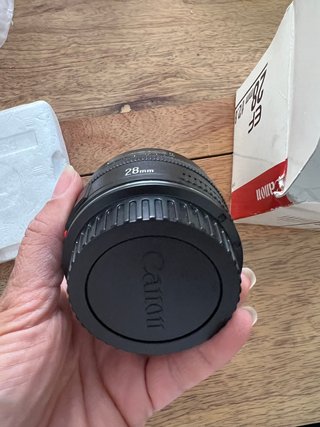 Canon EF 28mm f/2.8 Lente