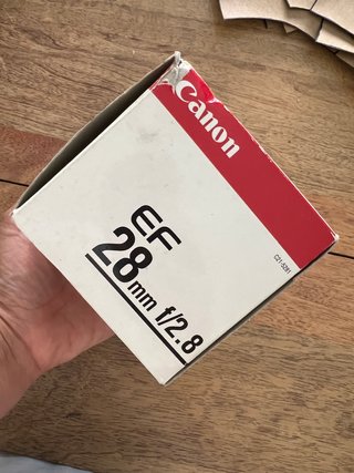 Canon EF 28mm f/2.8 Lente
