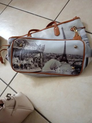 Borsa nera lucida con paillettes