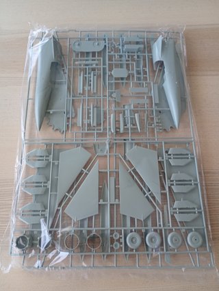 USAF F-111A Aardvark VIETNAM MAQUETA ACADEMY 1/48