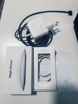 MacBook Air 13 M3 2024 8GB 256GB + Magic Mouse