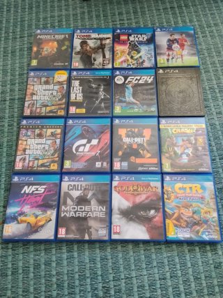PS4 Slim Negra + 16 Juegos