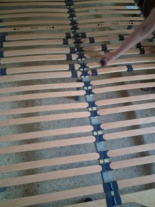 Somier metálico con láminas de madera