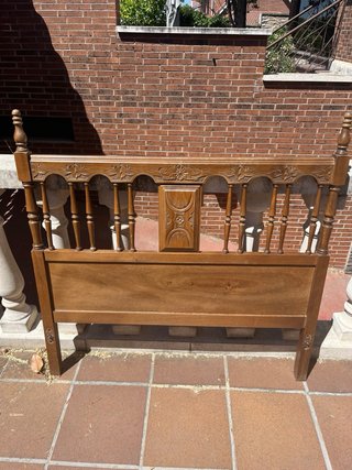 Conjunto Somier Cabeceros y Mesilla Madera