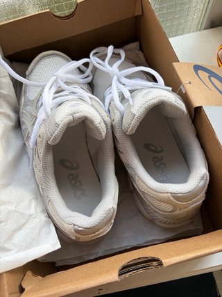 Asics beige Talla 36