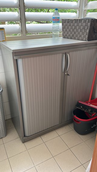 Mueble de exterior metálico y plástico