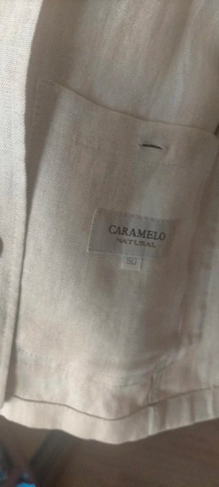 Traje de lino hombre beige.