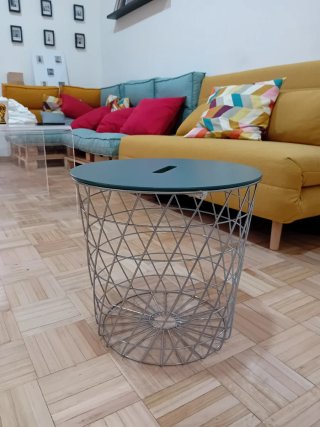 Mesita auxiliar cristal y metal