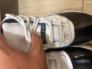 Jordan 11 Retro Negro Blanco