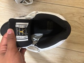 Jordan 11 Retro Negro Blanco