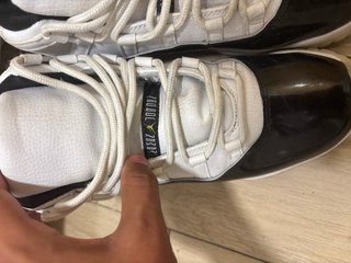 Jordan 11 Retro Negro Blanco