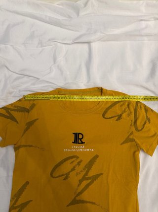 Maglietta Giallo Senape con Grafica