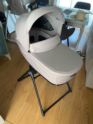 Capazo Inglesina color beige