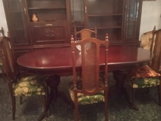 Mesa de comedor extensible con 6 sillas