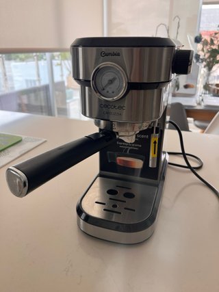 Cafetera Cecotec Cafelizzia