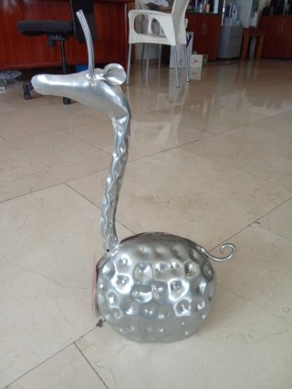Figura Jirafa Plateada Metal