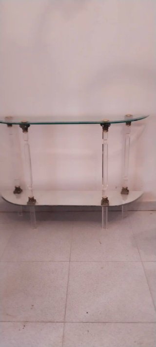 Mesa recibidor cristal y dorado