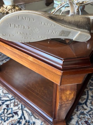 Sandalias doradas con pedrería Talla 36