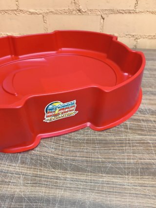 Estadio Beyblade Evolution Rojo