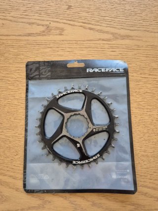 Plato Raceface 34T Negro