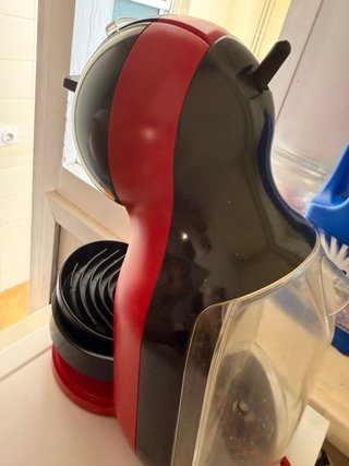 Cafetera Krups Roja y Negra