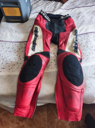 Mono Alpinestars Talla 46.