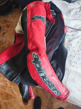Mono Alpinestars Talla 46.