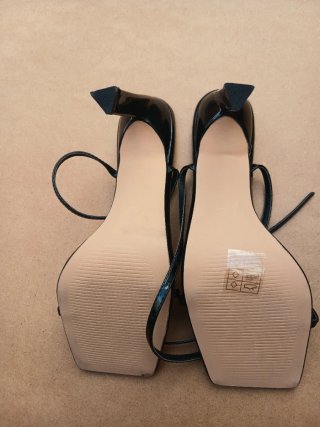 Sandalias negras Shein