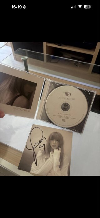 Taylor Swift TTPD CD + Foto Firmada
