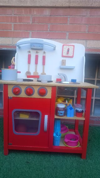 Cocina de juguete de madera