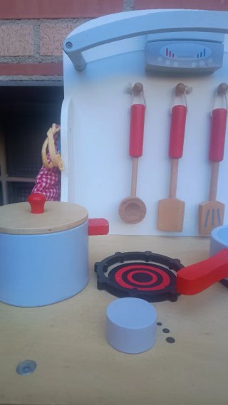 Cocina de juguete de madera