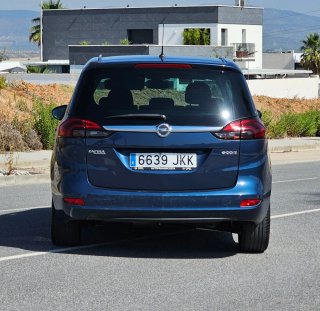 Opel Zafira 2016