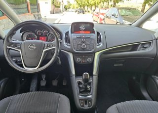 Opel Zafira 2016