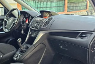Opel Zafira 2016