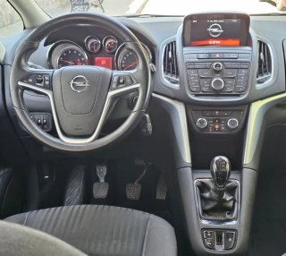 Opel Zafira 2016