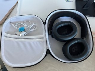 Auriculares JBL Live 770NC