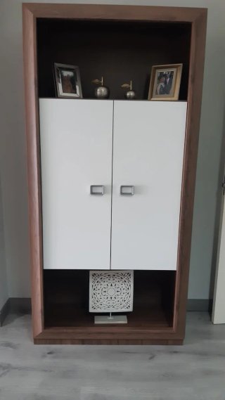 Salón moderno completo