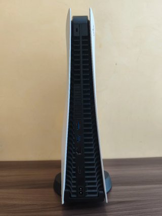 Vendo PlayStation 5 + due controller