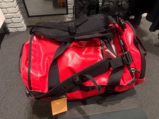 The North Face Base Camp Duffel L colores