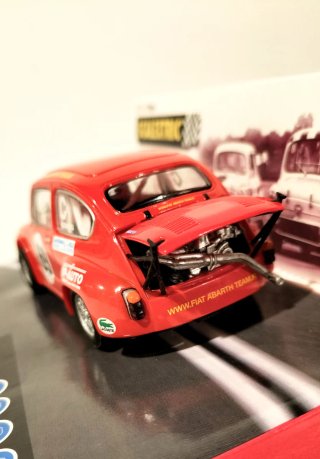 600 Abarth con luz "Scalextric 1/32"