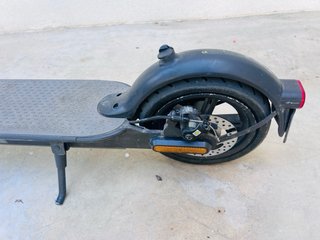 Patinete Xiaomi Essential Negro