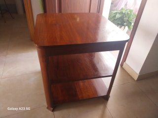 Mesa auxiliar teka maciza