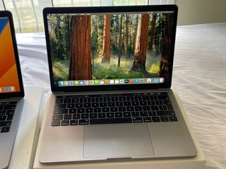 Lote 2 MacBook Pro 13” 2017 + 2018 Touch Bar i5 8G