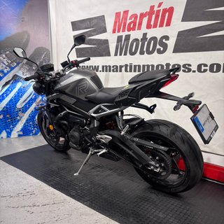 TRIUMPH Street Triple 765 R