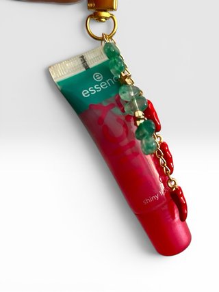 Llavero Essence con Charm Gloss y Chiles